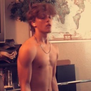 Meet your Posher, Chase